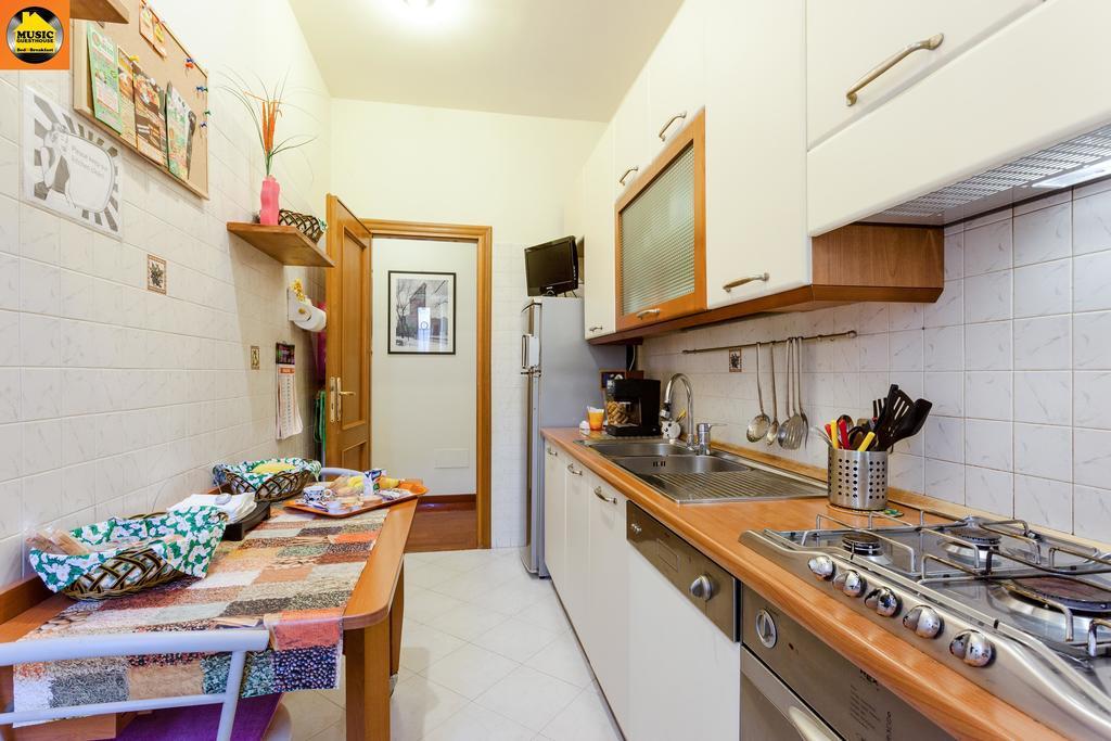 Music Guesthouse ローマ エクステリア 写真