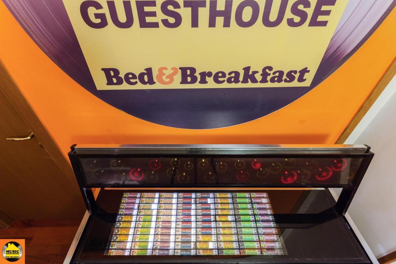 Music Guesthouse ローマ エクステリア 写真