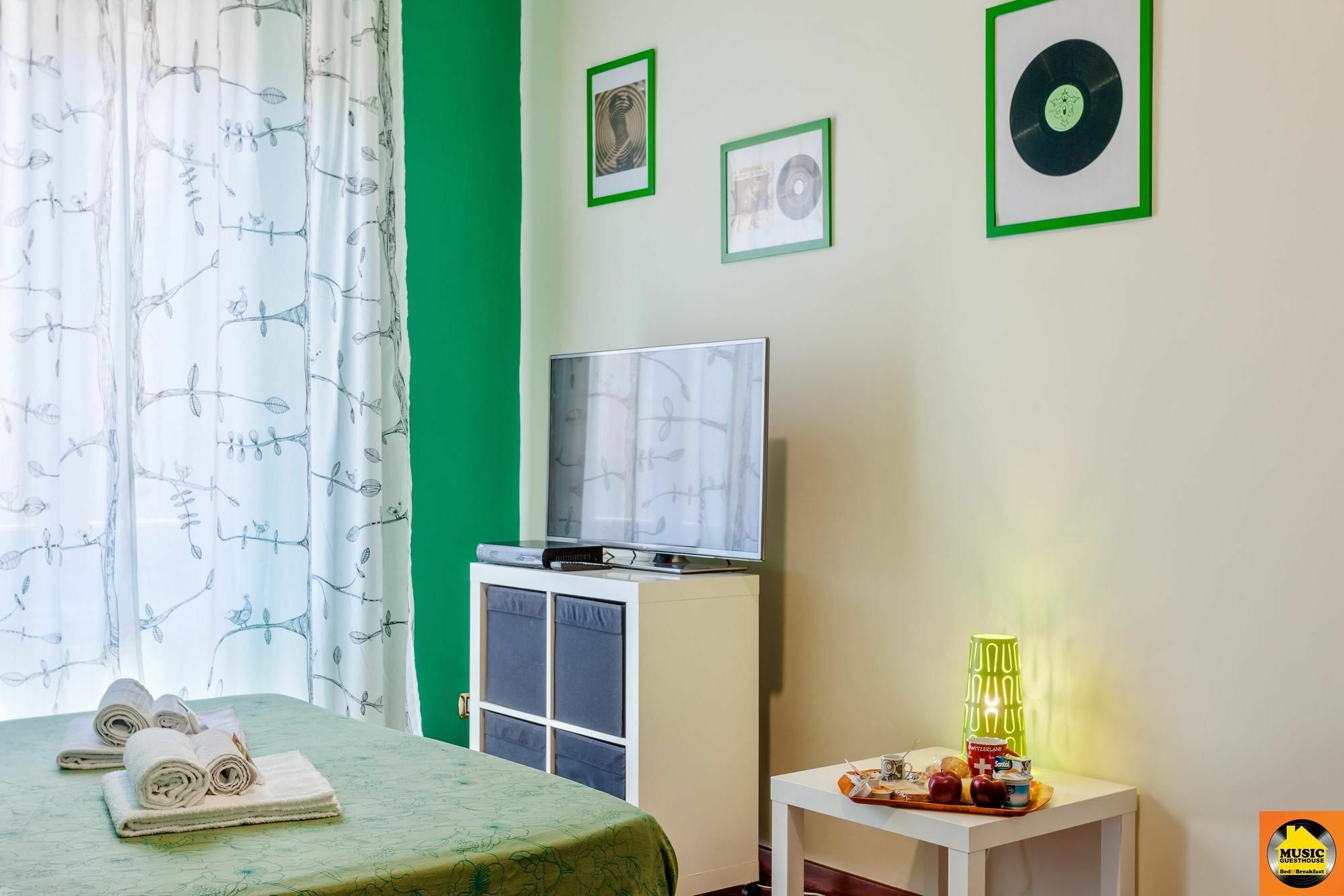 Music Guesthouse ローマ エクステリア 写真