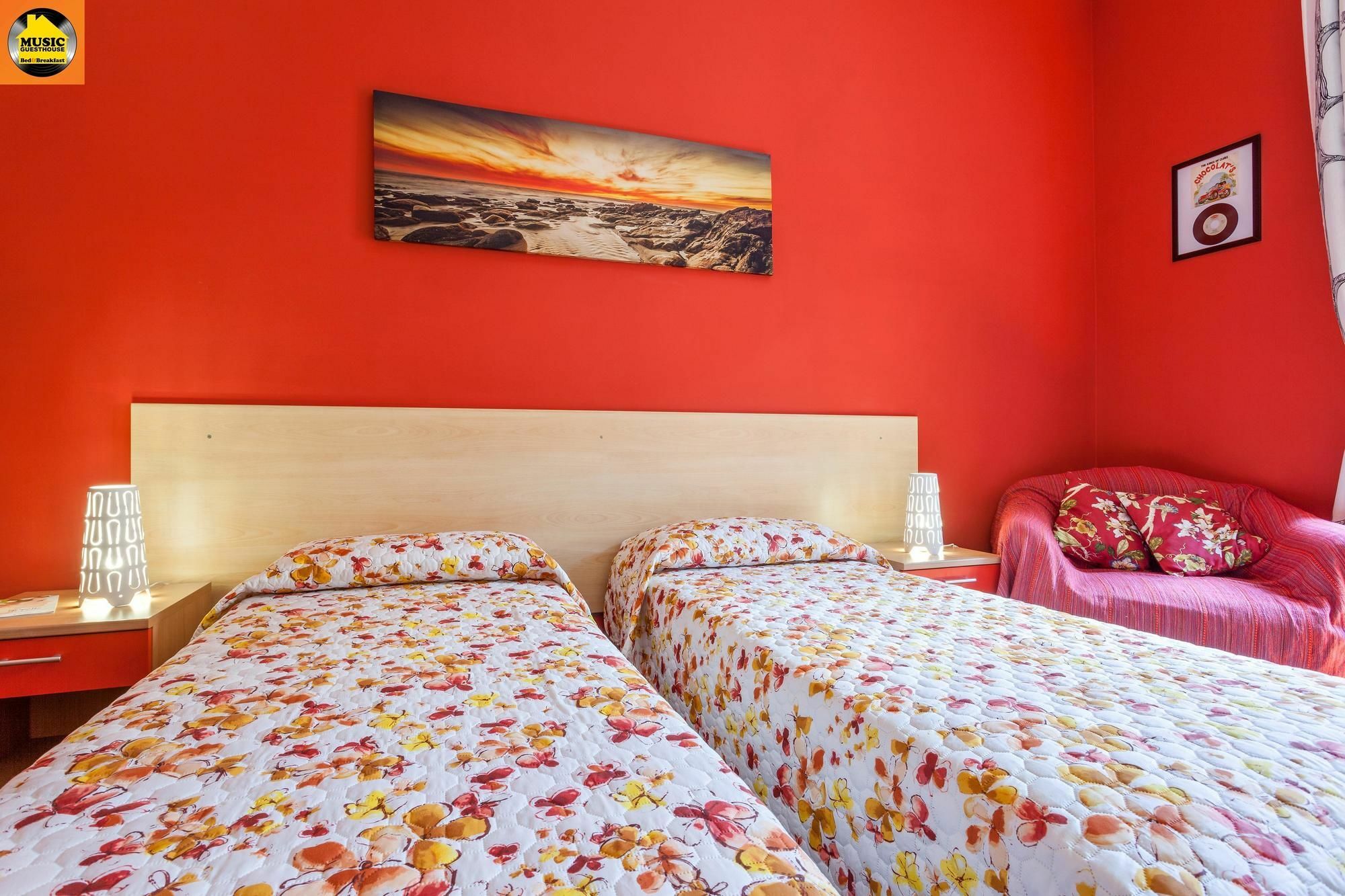 Music Guesthouse ローマ エクステリア 写真