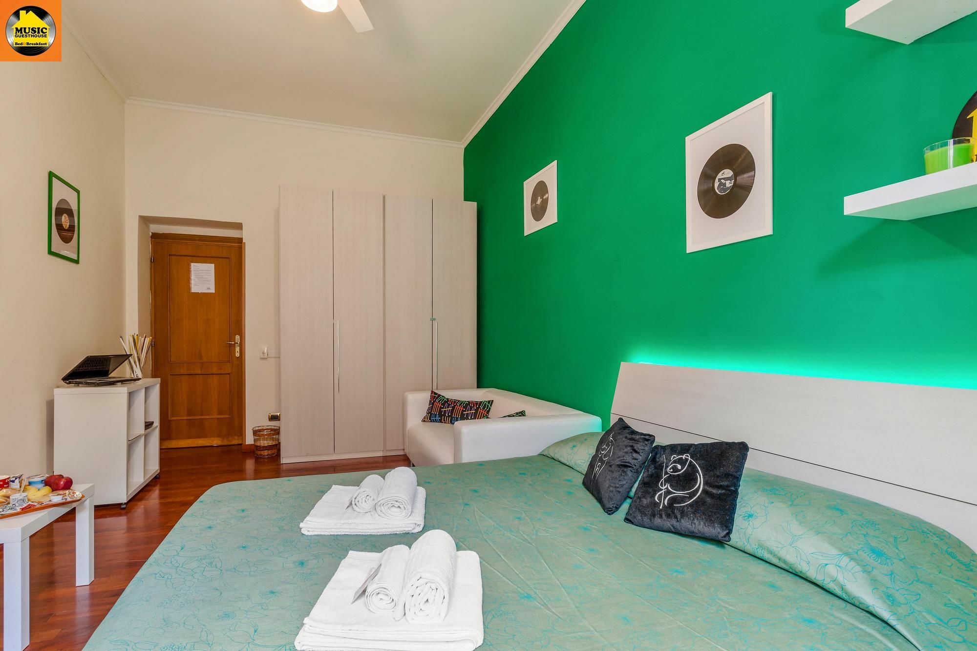 Music Guesthouse ローマ エクステリア 写真