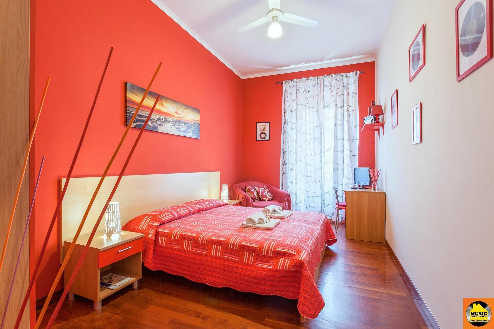 Music Guesthouse ローマ エクステリア 写真