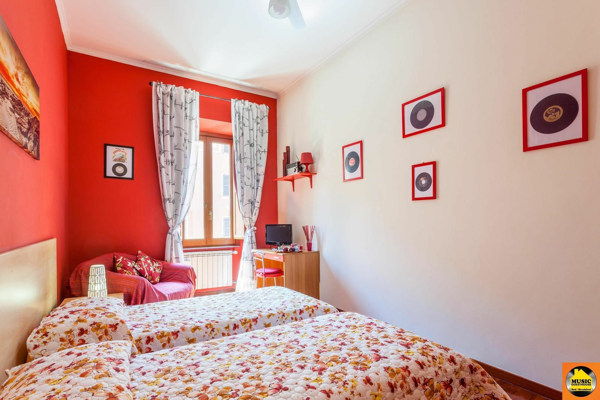 Music Guesthouse ローマ エクステリア 写真