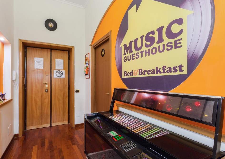 Music Guesthouse ローマ エクステリア 写真